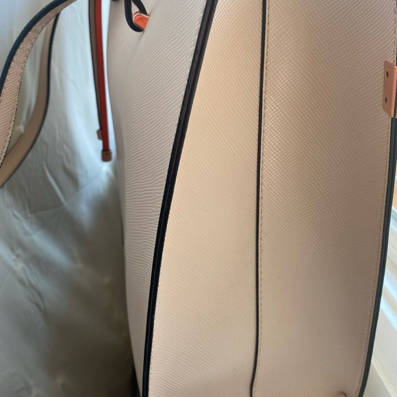 Aldo Cream and Orange Purse - Picture 3 of 5